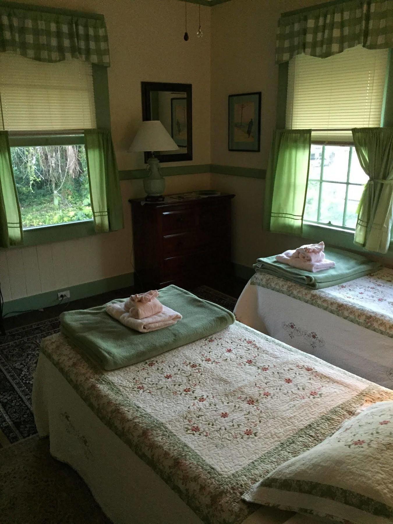 Maureen'S Bed And Breakfast Хило Экстерьер фото
